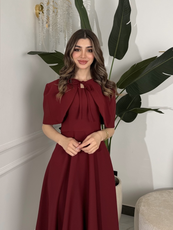 خمري     Elegant Midi Dress with Shoulder Cape