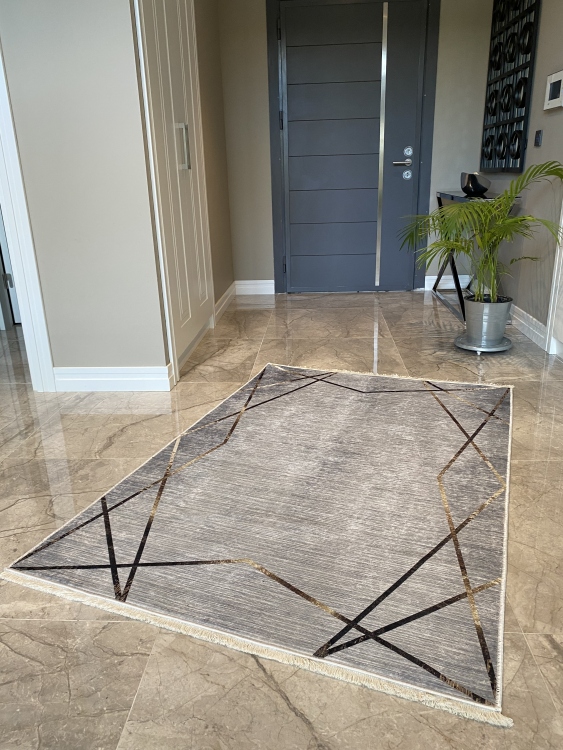 This printed velvet cloth weaving base rug has a soft texture, and a bold and stylish design