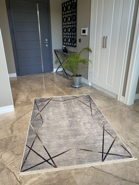 This printed velvet cloth weaving base rug has a soft texture, and a bold and stylish design