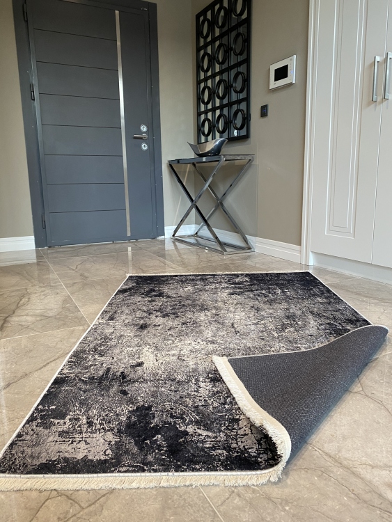 This printed velvet cloth weaving base rug has a soft texture, and a bold and stylish design
