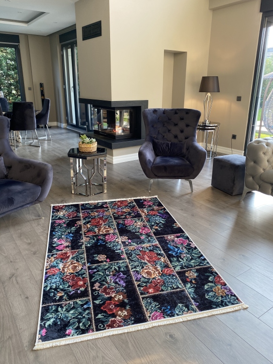 This printed velvet cloth weaving base rug has a soft texture, and a bold and stylish design