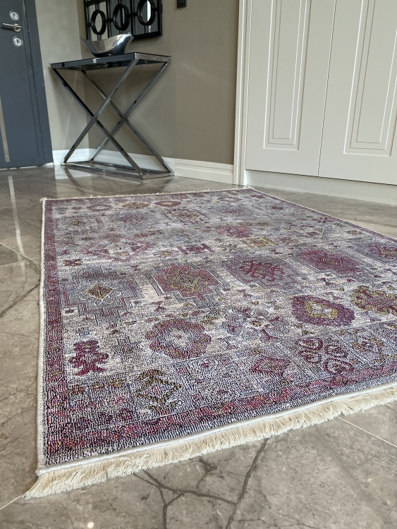 This printed velvet cloth weaving base rug has a soft texture, and a bold and stylish design