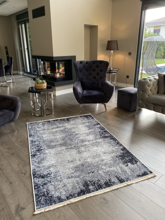 This printed velvet cloth weaving base rug has a soft texture, and a bold and stylish design