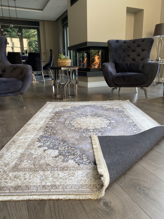 This printed velvet cloth weaving base rug has a soft texture, and a bold and stylish design