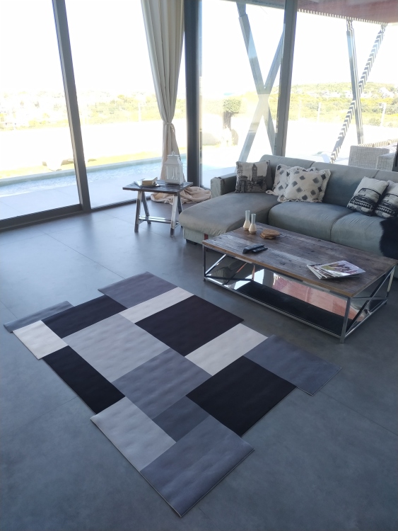 Printed velvet rug
