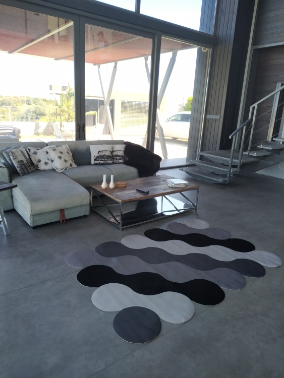 Printed velvet rug