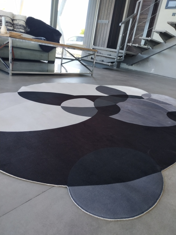 Printed velvet rug