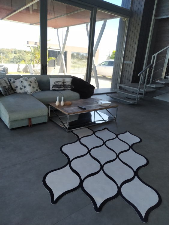 Printed velvet rug