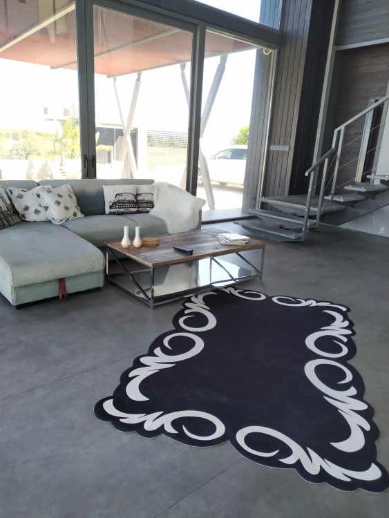 Printed velvet rug