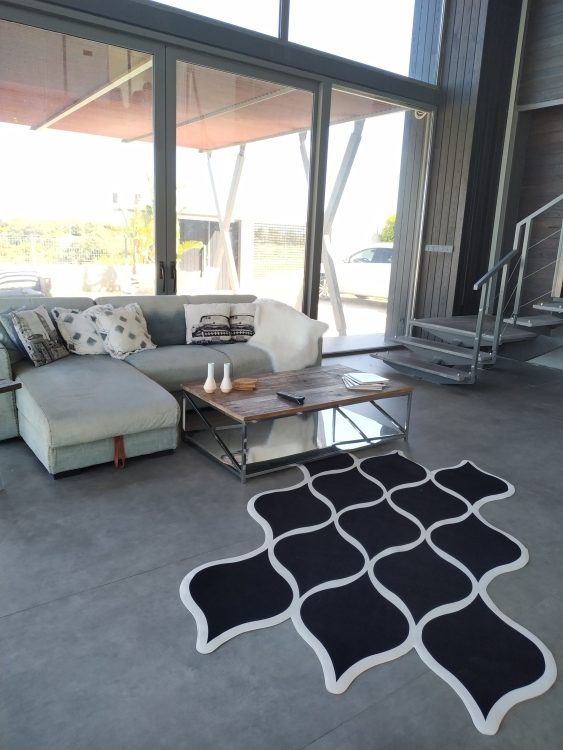 Printed velvet rug