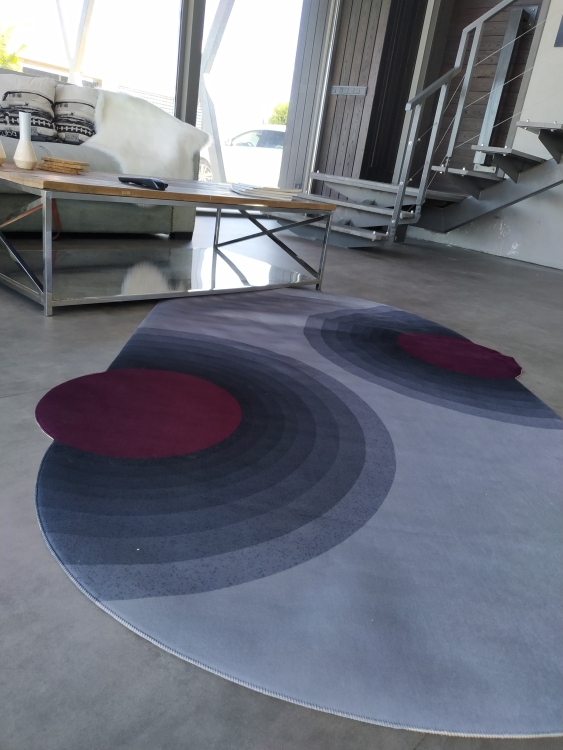 Printed velvet rug