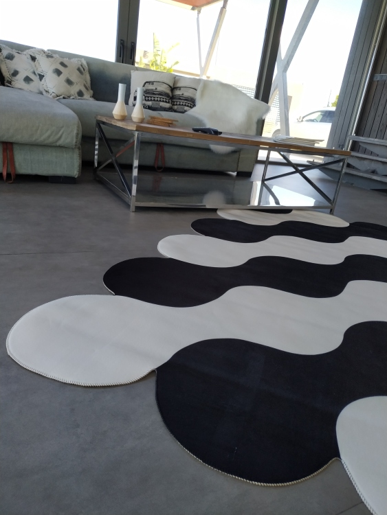 Printed velvet rug