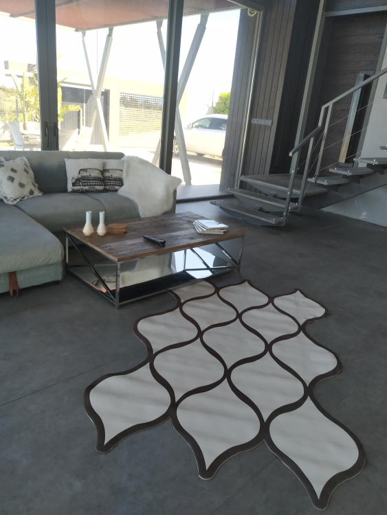 Printed velvet rug