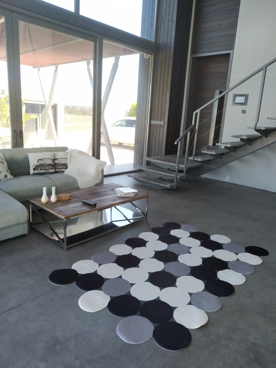 Printed velvet rug