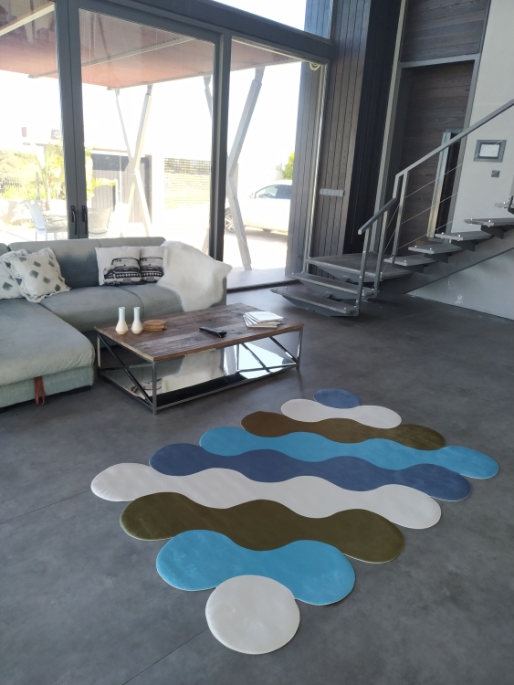 Printed velvet rug
