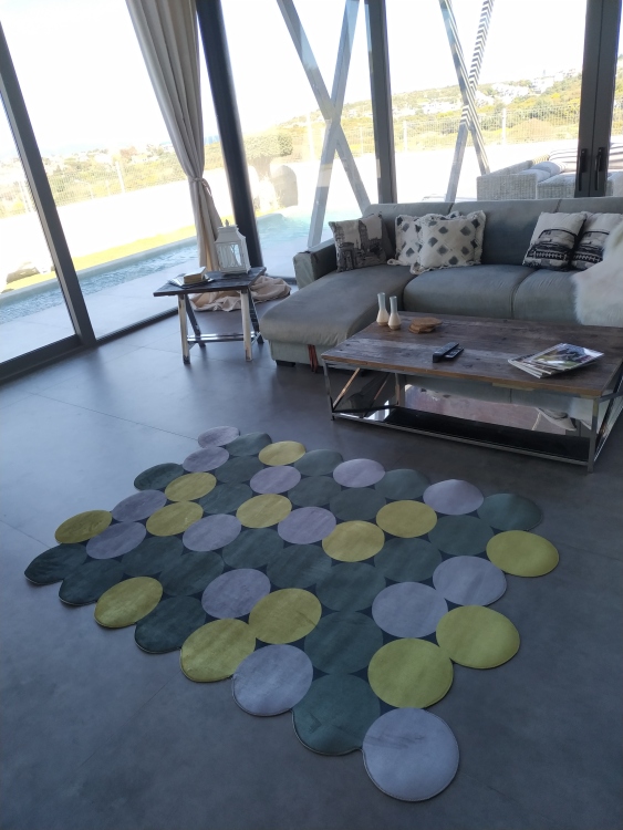 Printed velvet rug