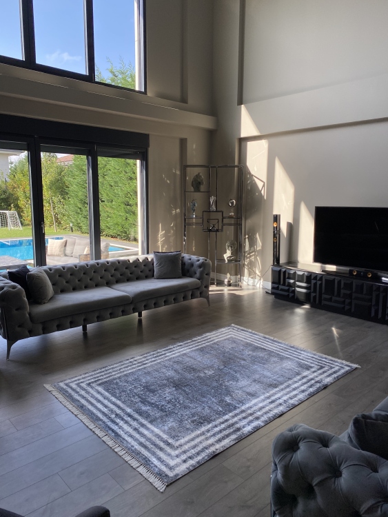 Printed velvet rug