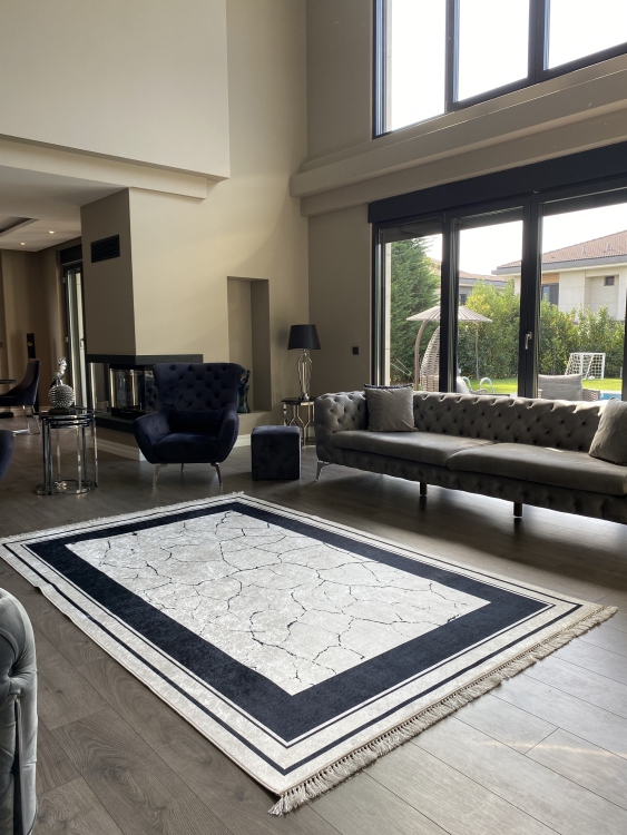 Printed velvet rug
