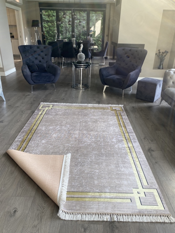 Printed velvet rug