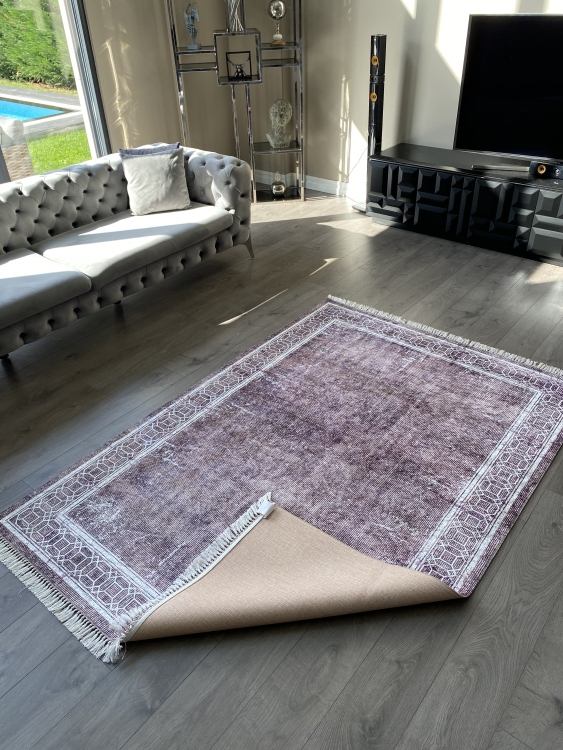 Printed velvet rug