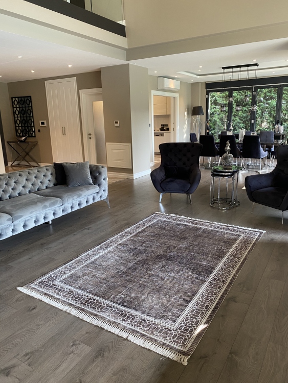 Printed velvet rug