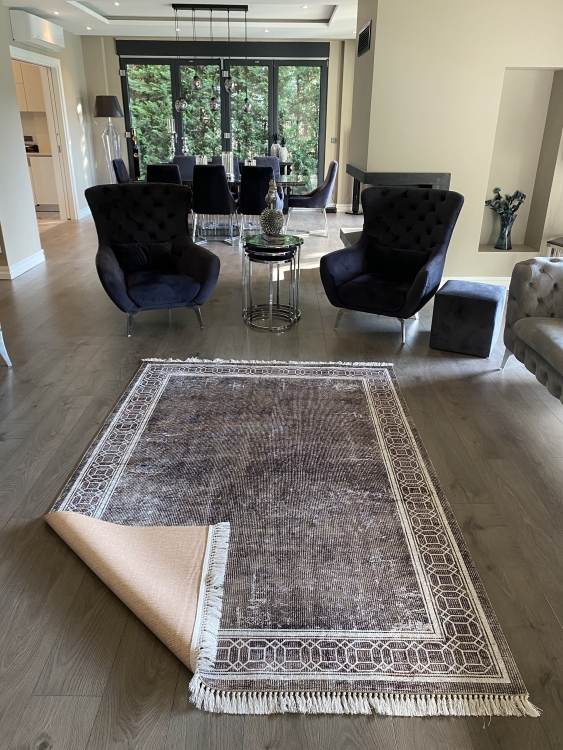 Printed velvet rug