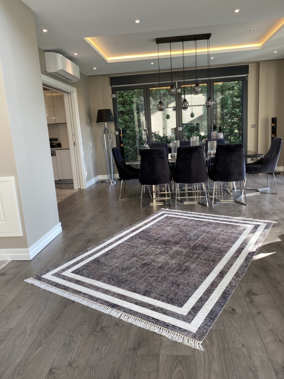 Printed velvet rug