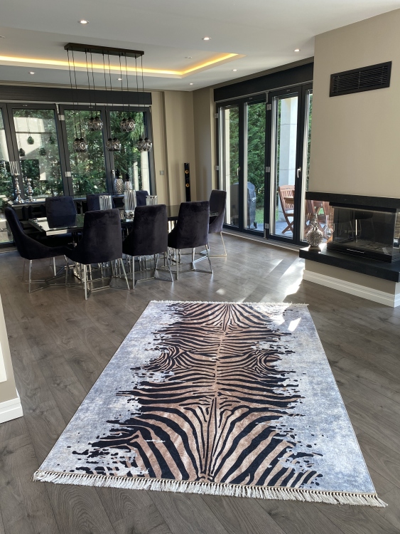 Printed velvet rug