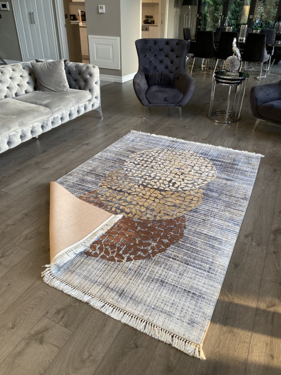 Printed velvet rug