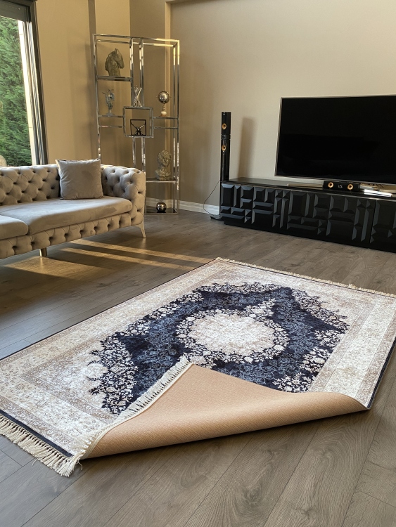 Printed velvet rug