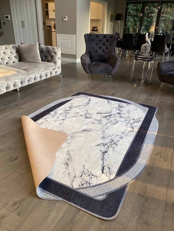 Printed velvet rug