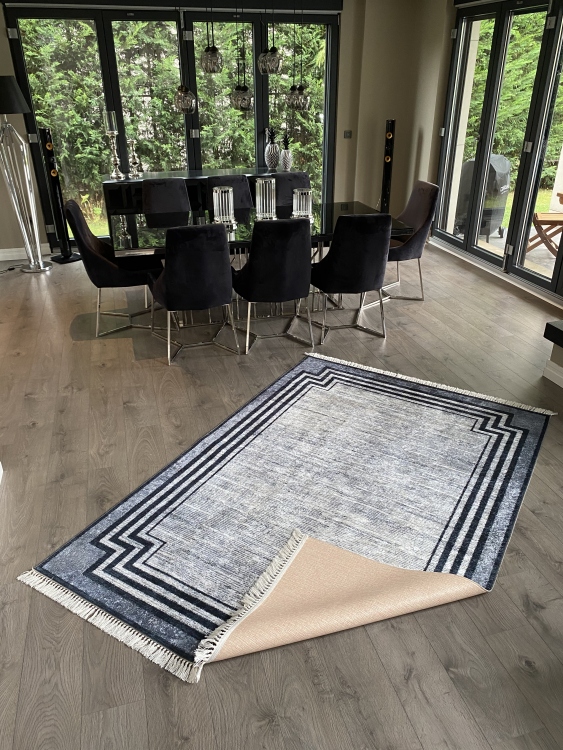 Printed velvet rug
