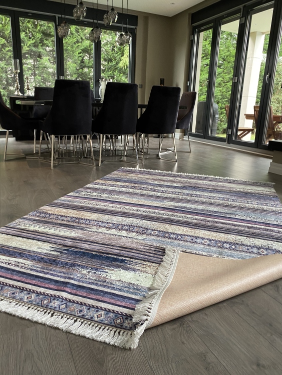 Printed velvet rug