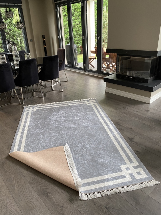 Printed velvet rug