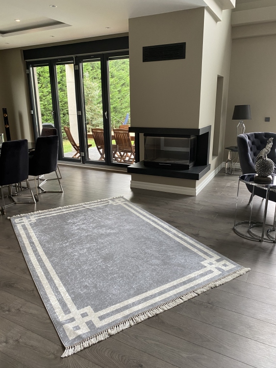 Printed velvet rug