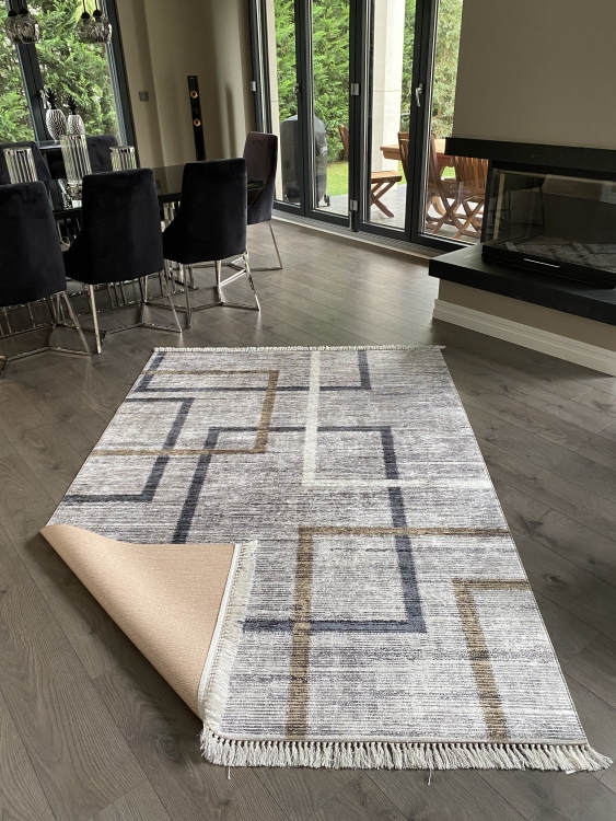 Printed velvet rug