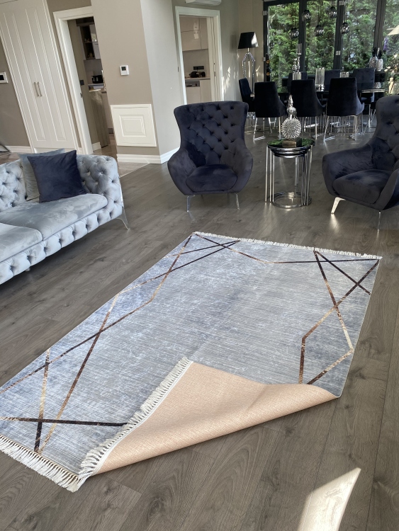 Printed velvet rug
