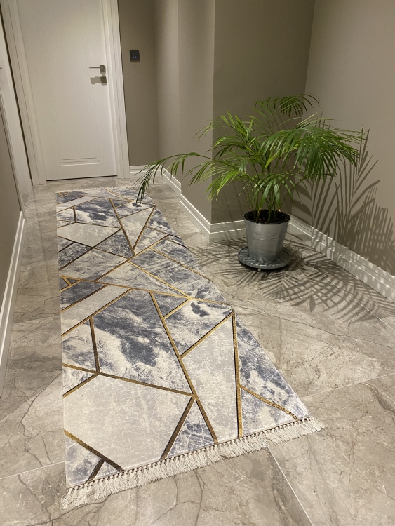 Printed velvet rug