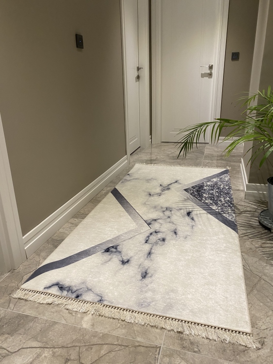 Printed velvet rug
