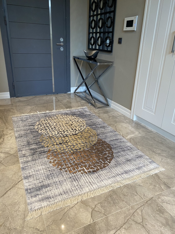 Printed velvet rug