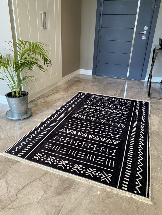 This printed velvet cloth weaving base rug has a soft texture, and a bold and stylish design