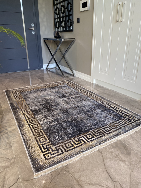 This printed velvet cloth weaving base rug has a soft texture, and a bold and stylish design