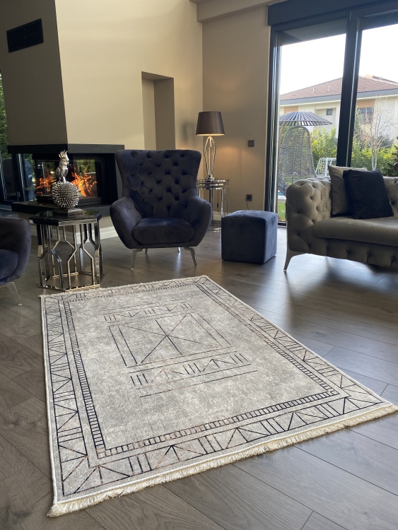 This printed velvet cloth weaving base rug has a soft texture, and a bold and stylish design