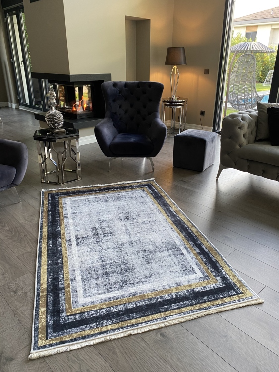 This printed velvet cloth weaving base rug has a soft texture, and a bold and stylish design