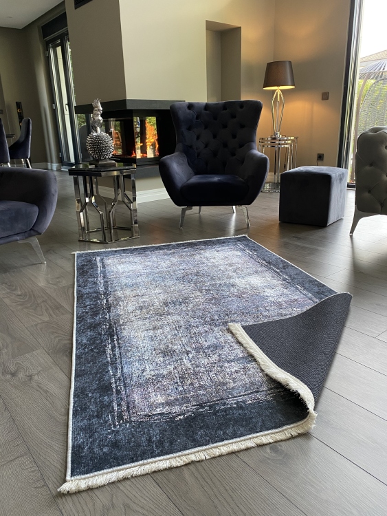 This printed velvet cloth weaving base rug has a soft texture, and a bold and stylish design
