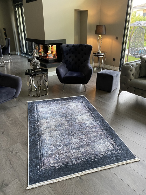 This printed velvet cloth weaving base rug has a soft texture, and a bold and stylish design