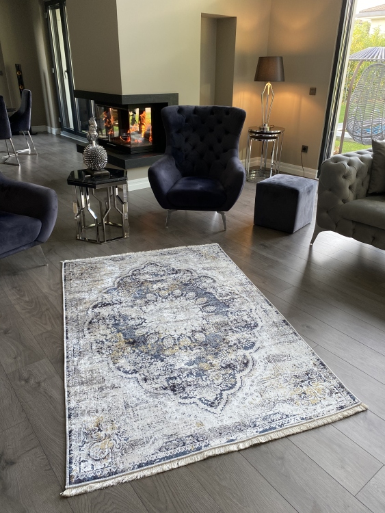 This printed velvet cloth weaving base rug has a soft texture, and a bold and stylish design