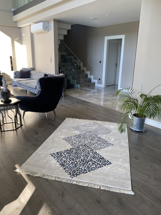 Printed velvet rug