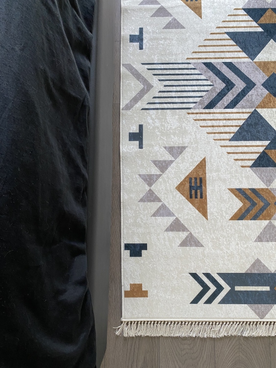 Printed velvet rug