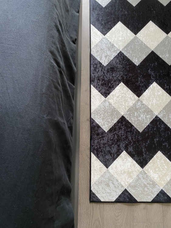 Printed velvet rug